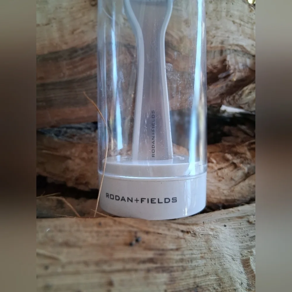 Rodan + Fields White Derma Roller